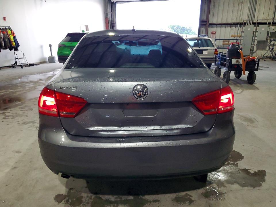 2013 Volkswagen Passat მანქანა იყიდება აუქციონზე, vin: 1VWAP7A34DC047339, აუქციონის ნომერი: 61560546