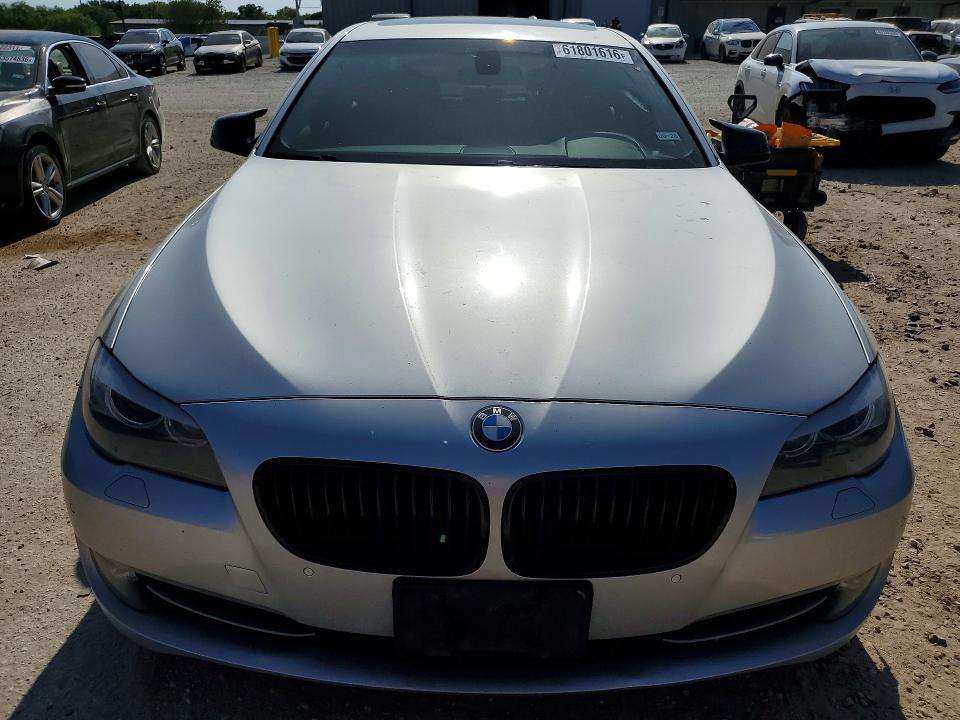 61801616 :رقم المزاد ، WBAFR7C57BC600030 vin ، 2011 Bmw 535 مزاد بيع