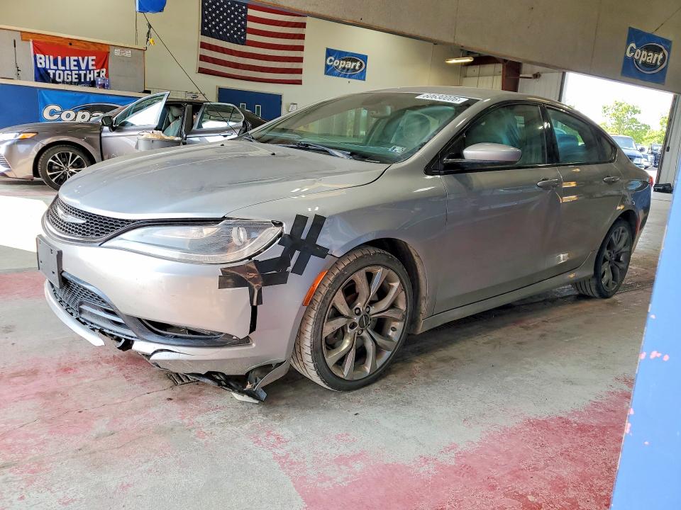 60630006 :رقم المزاد ، 1C3CCCDG4FN624140 vin ، 2015 Chrysler 200 مزاد بيع