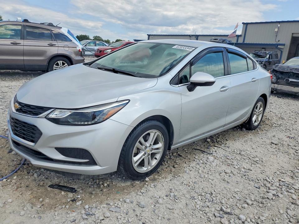 62033346 :رقم المزاد ، 1G1BE5SM6H7155817 vin ، 2017 Chevrolet Cruze مزاد بيع