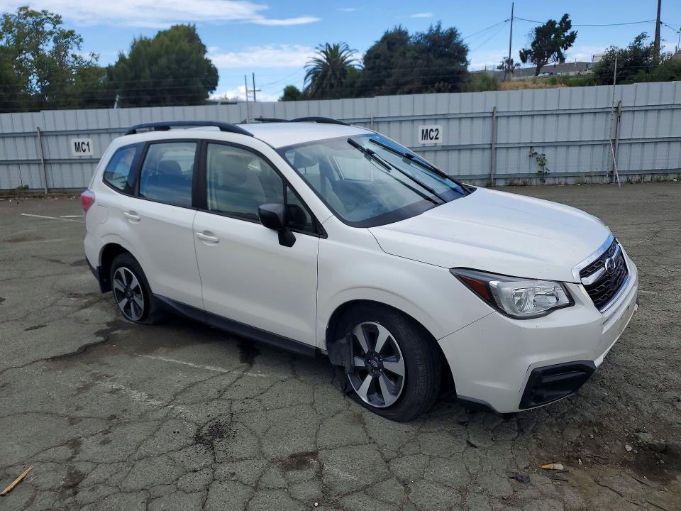 2017 Subaru Forester მანქანა იყიდება აუქციონზე, vin: JF2SJABC9HH586554, აუქციონის ნომერი: 60991146