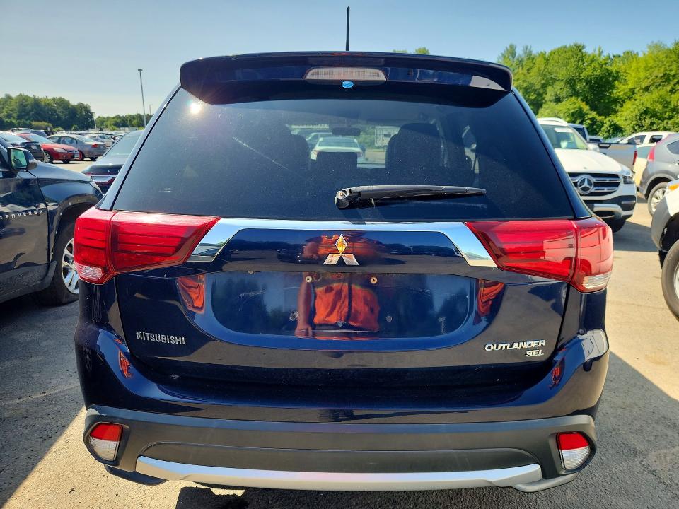 Продаж на аукціоні авто 2016 Mitsubishi Outlander, vin: JA4AZ3A35GZ037257, номер лоту: 62562766