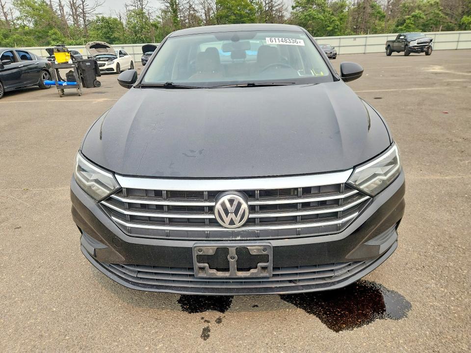 61148336 :رقم المزاد ، 3VWC57BU3KM103000 vin ، 2019 Volkswagen Jetta مزاد بيع