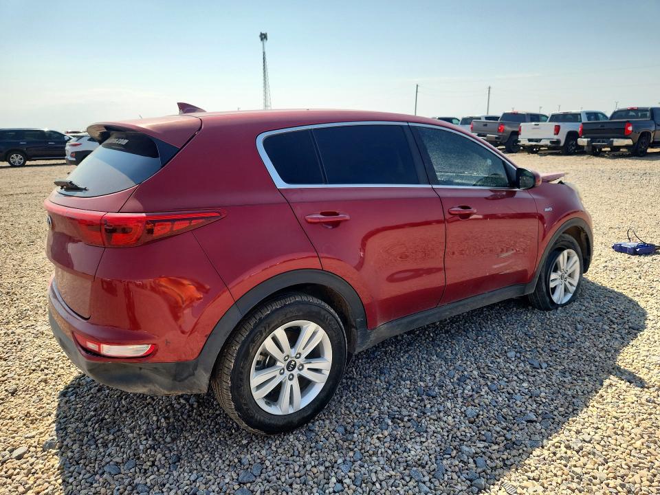 60163646 :رقم المزاد ، KNDPMCAC0J7406172 vin ، 2018 Kia Sportage مزاد بيع