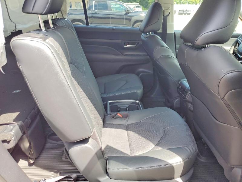 2026 Toyota Grand Highlander მანქანა იყიდება აუქციონზე, vin: 5TDAAAB51TS130595, აუქციონის ნომერი: 60011846