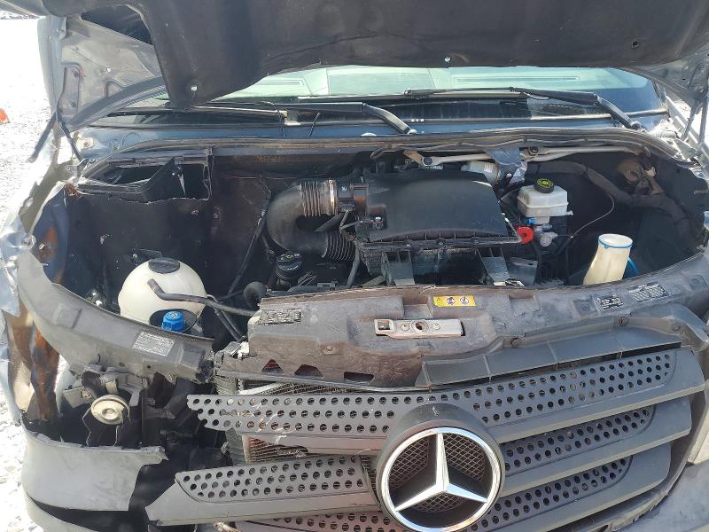 60364426 :رقم المزاد ، WD3PE7CD2JP640804 vin ، 2018 Mercedes-benz Sprinter مزاد بيع