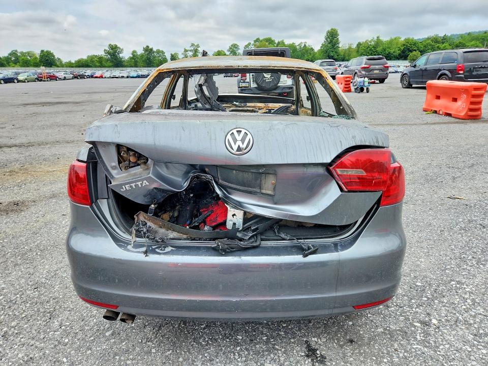 60175296 :رقم المزاد ، 3VW2K7AJXDM295322 vin ، 2013 Volkswagen Jetta مزاد بيع