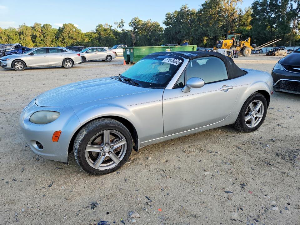 2006 Mazda Mx-5 Miata მანქანა იყიდება აუქციონზე, vin: JM1NC25F860102645, აუქციონის ნომერი: 61905066