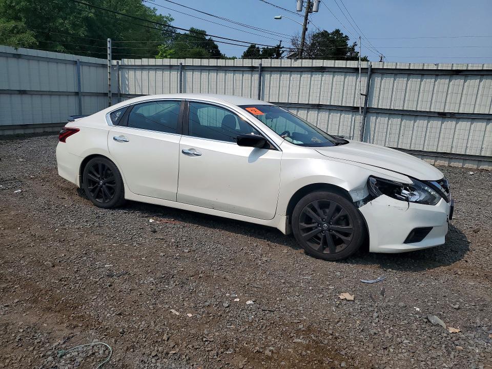 Продажа на аукционе авто 2017 Nissan Altima, vin: 1N4AL3AP0HC472269, номер лота: 60700246