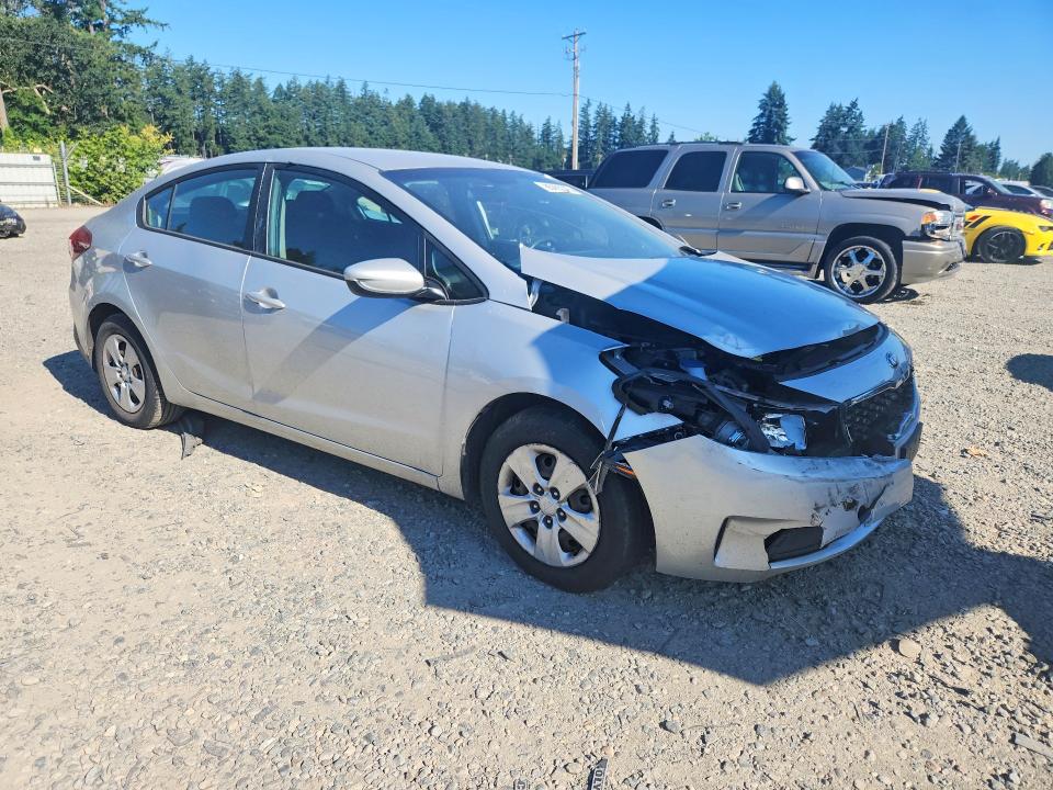 85983225 :رقم المزاد ، 3KPFK4A77HE125622 vin ، 2017 Kia Forte مزاد بيع