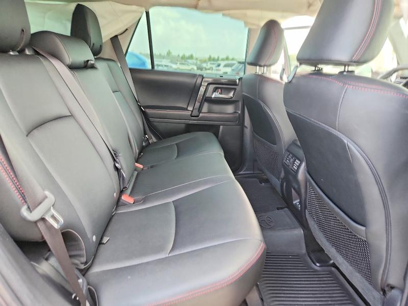 62670246 :رقم المزاد ، JTERU5JRXN6044447 vin ، 2022 Toyota 4runner مزاد بيع
