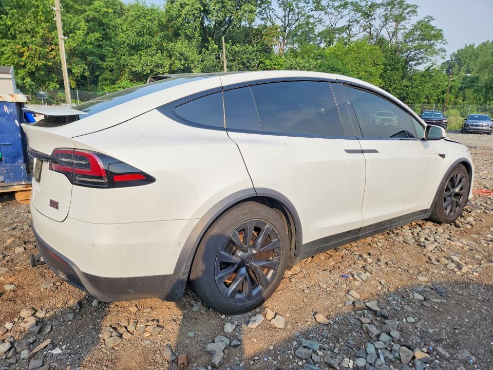 Продажа на аукционе авто 2022 Tesla Model X, vin: 7SAXCBE67NF338344, номер лота: 61428926