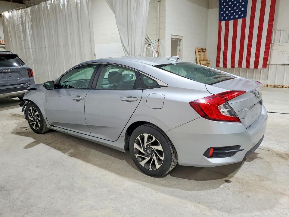 Продаж на аукціоні авто 2018 Honda Civic, vin: 2HGFC2F77JH525203, номер лоту: 60929936