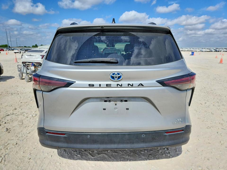 60609756 :رقم المزاد ، 5TDYRKECXRS181593 vin ، 2024 Toyota Sienna مزاد بيع