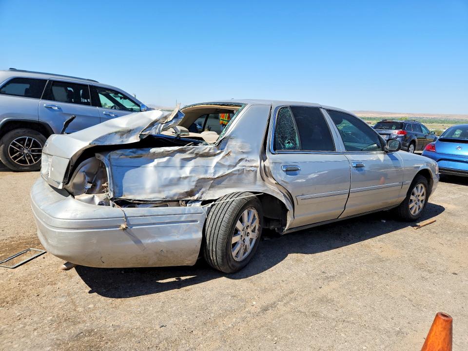 2007 Ford Crown Victoria მანქანა იყიდება აუქციონზე, vin: 2FAFP74V17X145828, აუქციონის ნომერი: 60793936