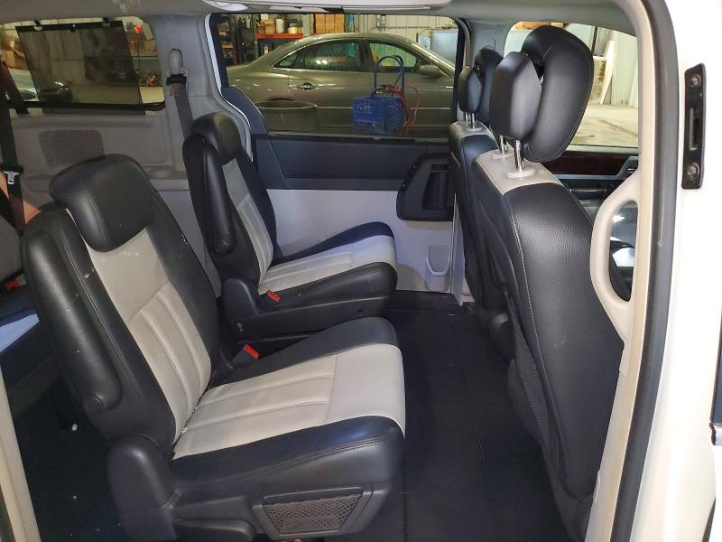 59112186 :رقم المزاد ، 2A4RR8DX9AR436625 vin ، 2010 Chrysler Town & Country مزاد بيع