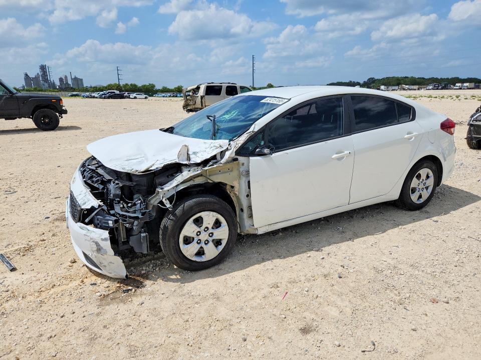 2017 Kia Forte მანქანა იყიდება აუქციონზე, vin: 3KPFK4A77HE076213, აუქციონის ნომერი: 62415166