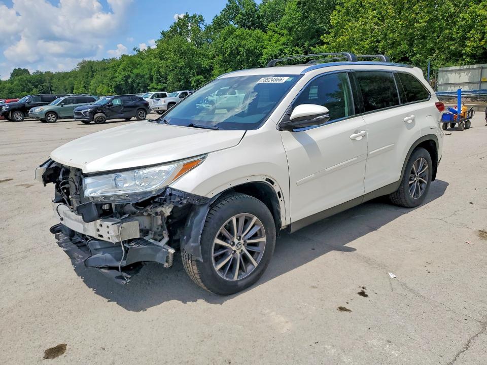 2019 Toyota Highlander მანქანა იყიდება აუქციონზე, vin: 5TDJZRFH9KS567951, აუქციონის ნომერი: 60924866