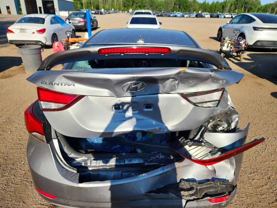 60196316 :رقم المزاد ، KMHDH4AE8FU414541 vin ، 2015 Hyundai Elantra مزاد بيع