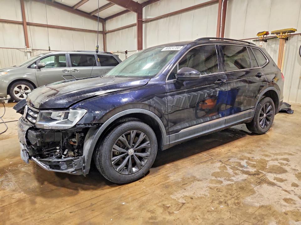 Продаж на аукціоні авто 2018 Volkswagen Tiguan, vin: 3VV2B7AX2JM050826, номер лоту: 60824786