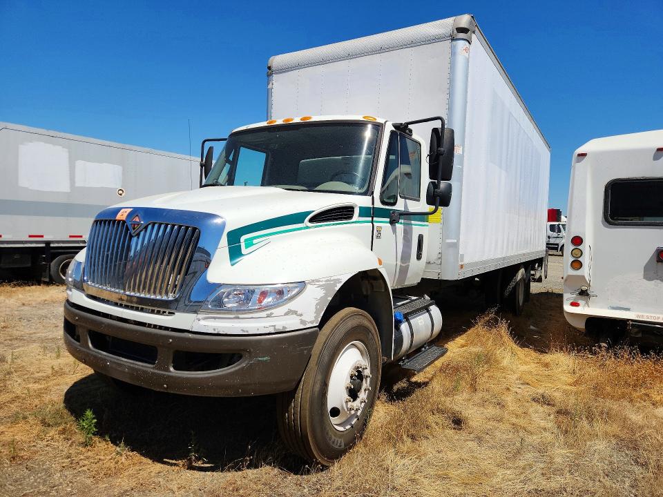 58581226 :رقم المزاد ، 3HAMMMMLXGL740214 vin ، 2016 International 4300 مزاد بيع