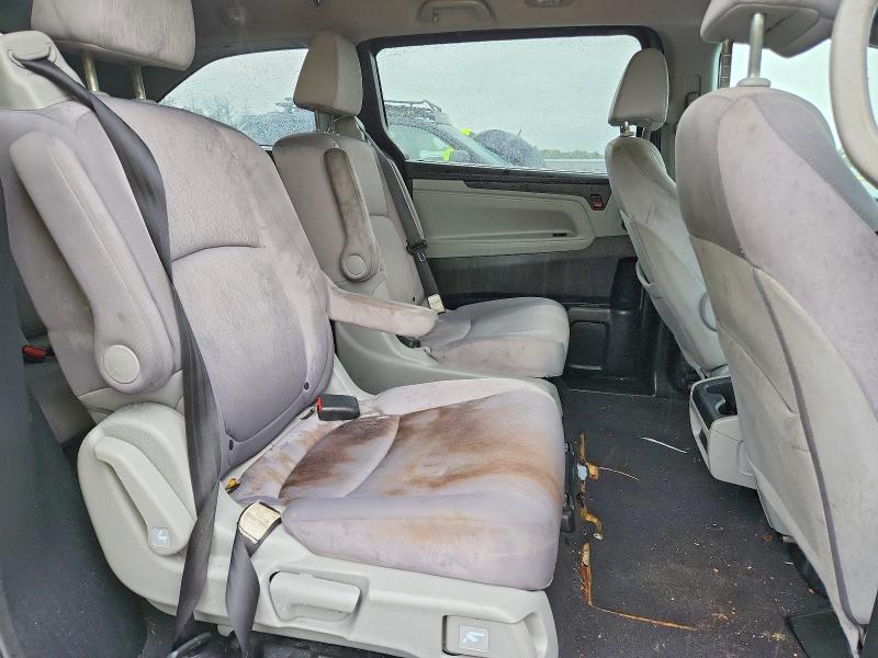 59194696 :رقم المزاد ، 5FNRL6H57JB086234 vin ، 2018 Honda Odyssey مزاد بيع