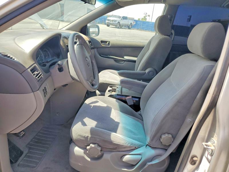 2004 Toyota Sienna მანქანა იყიდება აუქციონზე, vin: 5TDZA23C54S021273, აუქციონის ნომერი: 60039496