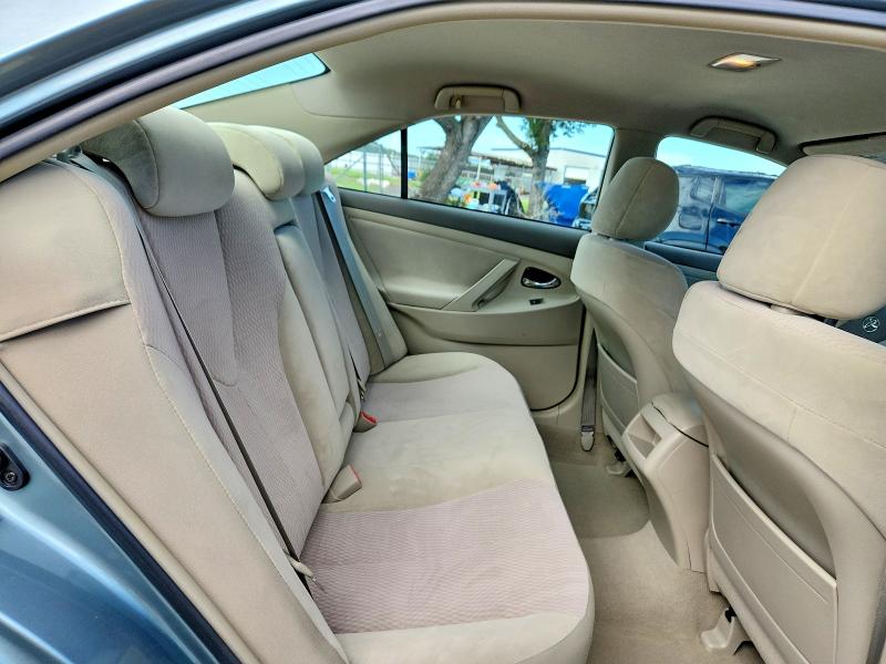 60000646 :رقم المزاد ، 4T1BF3EK8AU571101 vin ، 2010 Toyota Camry مزاد بيع