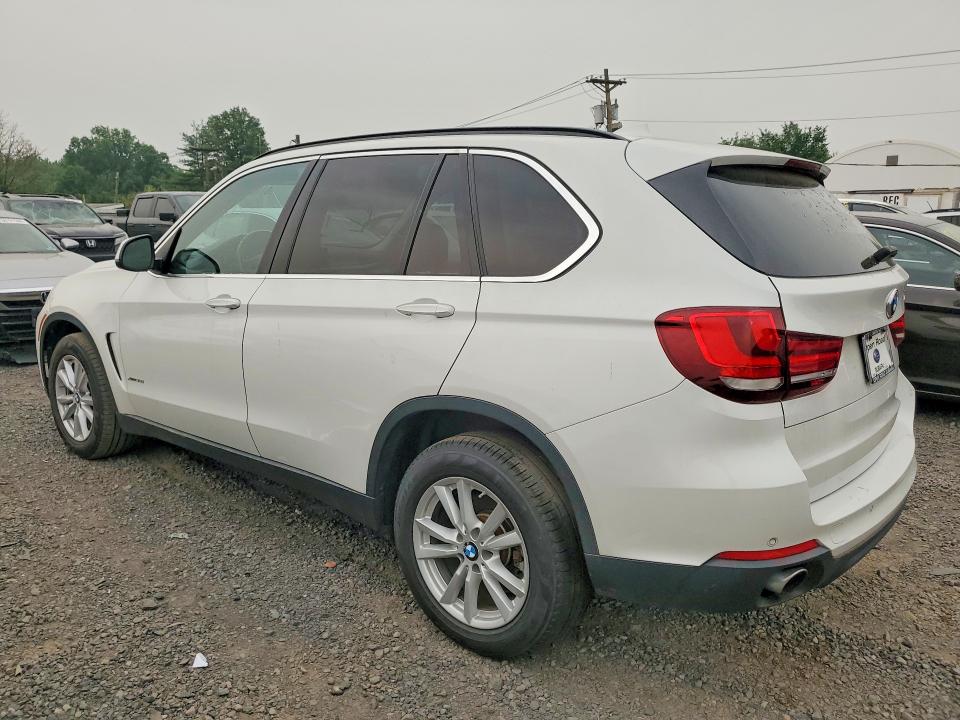 61108516 :رقم المزاد ، 5UXKR0C55F0K72055 vin ، 2015 Bmw X5 مزاد بيع