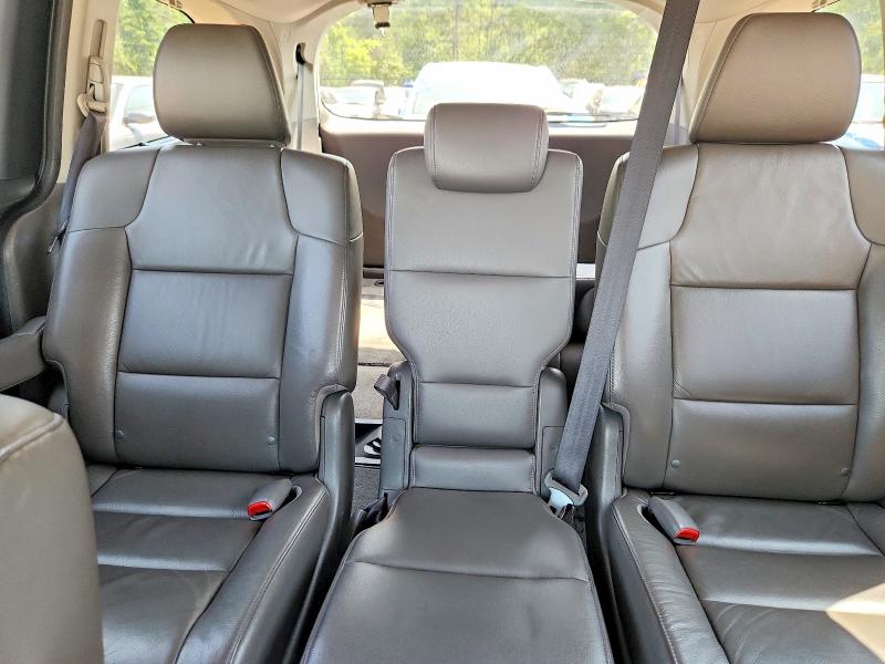 61127606 :رقم المزاد ، 5FNRL5H9XDB503413 vin ، 2013 Honda Odyssey مزاد بيع