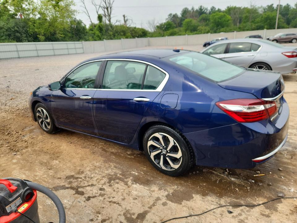 60803616 :رقم المزاد ، 1HGCR2F80HA225019 vin ، 2017 Honda Accord مزاد بيع