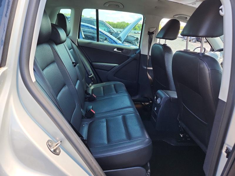 60225706 :رقم المزاد ، WVGAV7AX6CW515625 vin ، 2012 Volkswagen Tiguan مزاد بيع