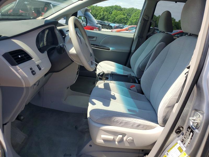 60839266 :رقم المزاد ، 5TDKK3DC0BS138808 vin ، 2011 Toyota Sienna مزاد بيع