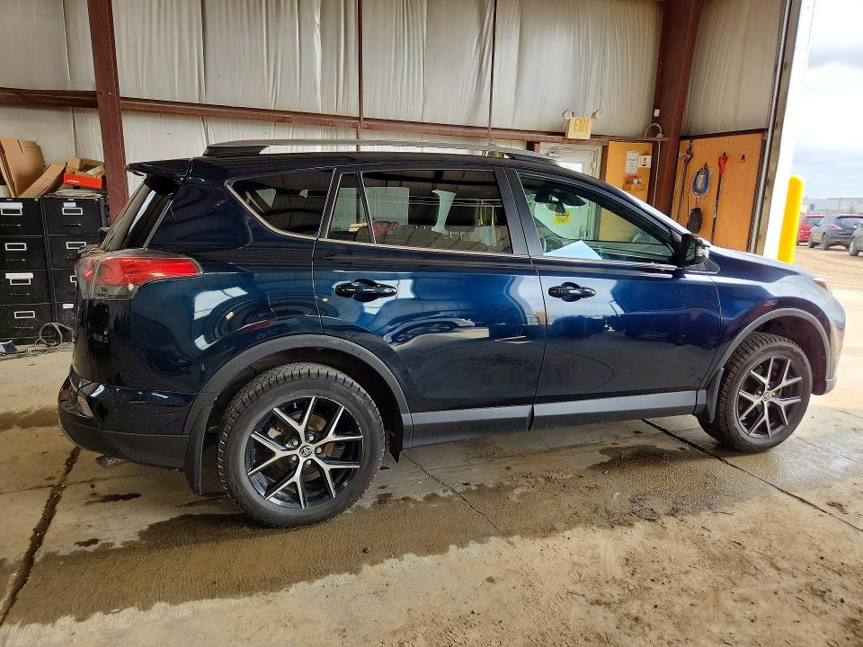 61912516 :رقم المزاد ، 2T3JFREV6JW839420 vin ، 2018 Toyota Rav4 مزاد بيع
