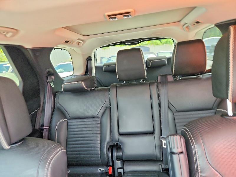 Продажа на аукционе авто 2017 Land Rover Discovery, vin: SALRTBBVXHA017437, номер лота: 61847456