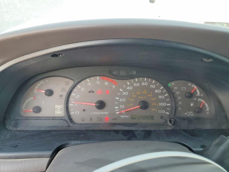 60025856 :رقم المزاد ، 5TDBT44A12S093623 vin ، 2002 Toyota Sequoia مزاد بيع