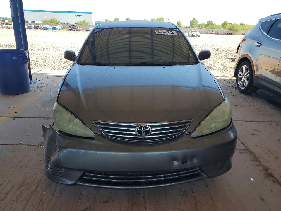 60507946 :رقم المزاد ، 4T1BF32K85U611395 vin ، 2005 Toyota Camry مزاد بيع