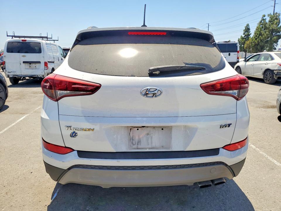 62049996 :رقم المزاد ، KM8J33A2XHU553509 vin ، 2017 Hyundai Tucson مزاد بيع