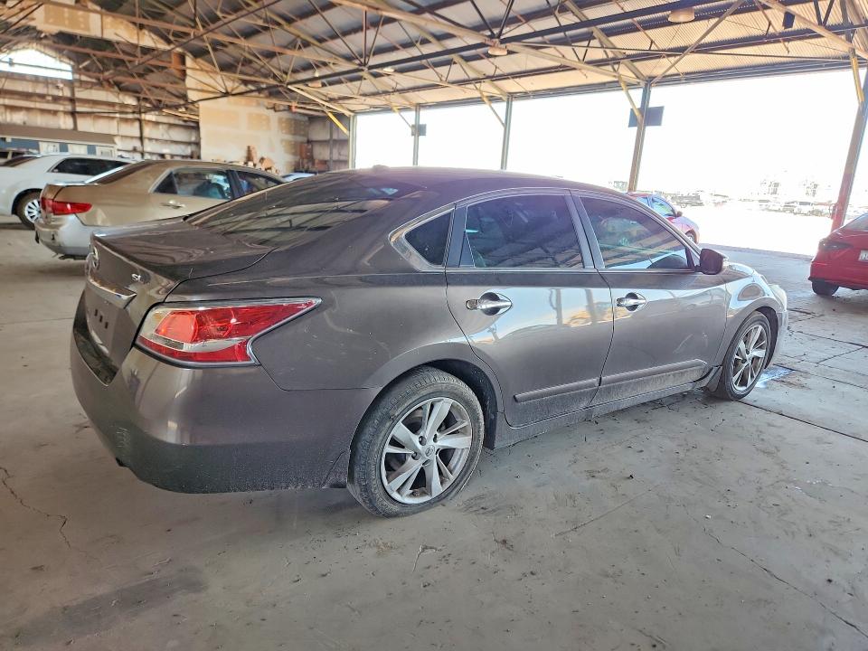 Продажа на аукционе авто 2015 Nissan Altima, vin: 1N4AL3AP3FN908601, номер лота: 61121656