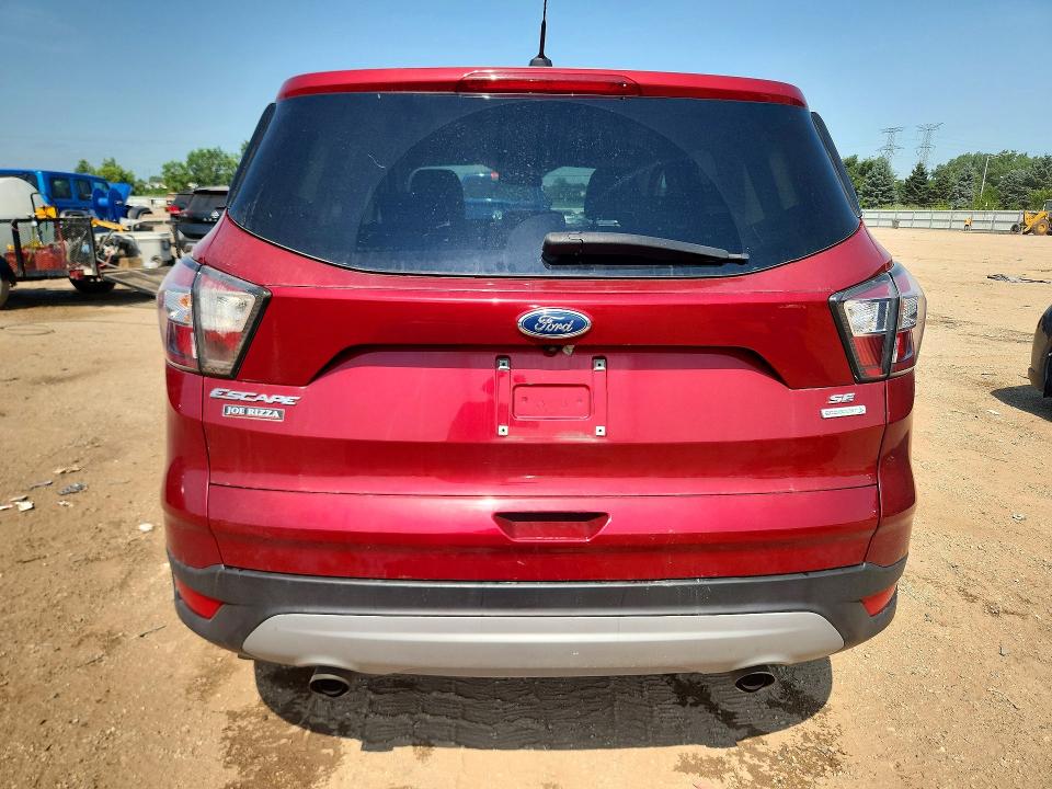 61000476 :رقم المزاد ، 1FMCU0GD9HUA36747 vin ، 2017 Ford Escape مزاد بيع