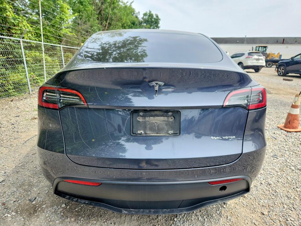 60927276 :رقم المزاد ، 7SAYGDEEXNF390983 vin ، 2022 Tesla Model Y مزاد بيع
