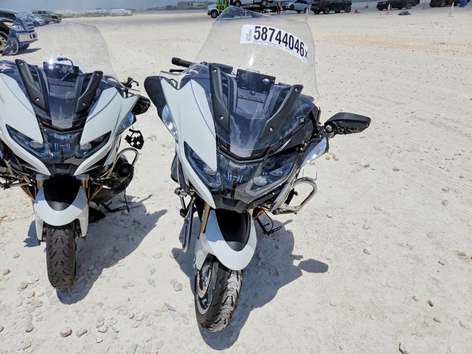 58744046 :رقم المزاد ، WB10L0303R6K21277 vin ، 2024 Bmw R100 مزاد بيع