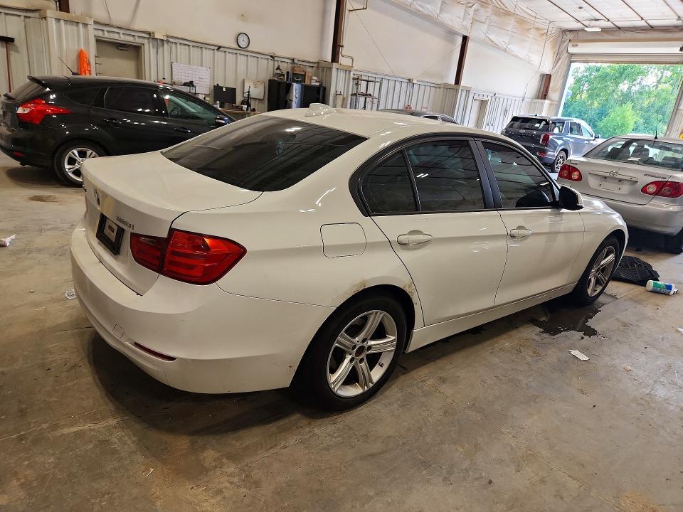 2013 Bmw 320 მანქანა იყიდება აუქციონზე, vin: WBA3C3C52DF982613, აუქციონის ნომერი: 61308246