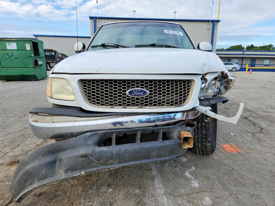 60718786 :رقم المزاد ، 1FTRX17WX2NB27282 vin ، 2002 Ford F150 مزاد بيع