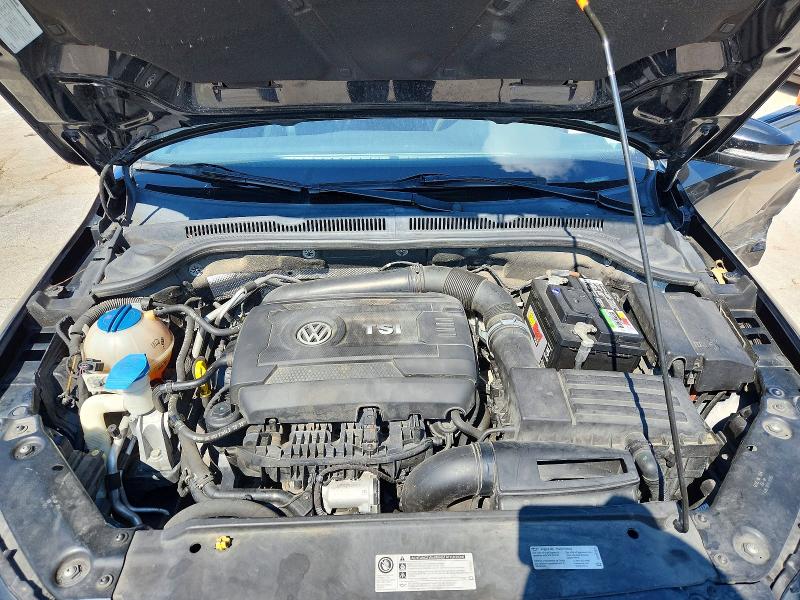 60044026 :رقم المزاد ، 3VWD17AJ5EM392702 vin ، 2014 Volkswagen Jetta مزاد بيع