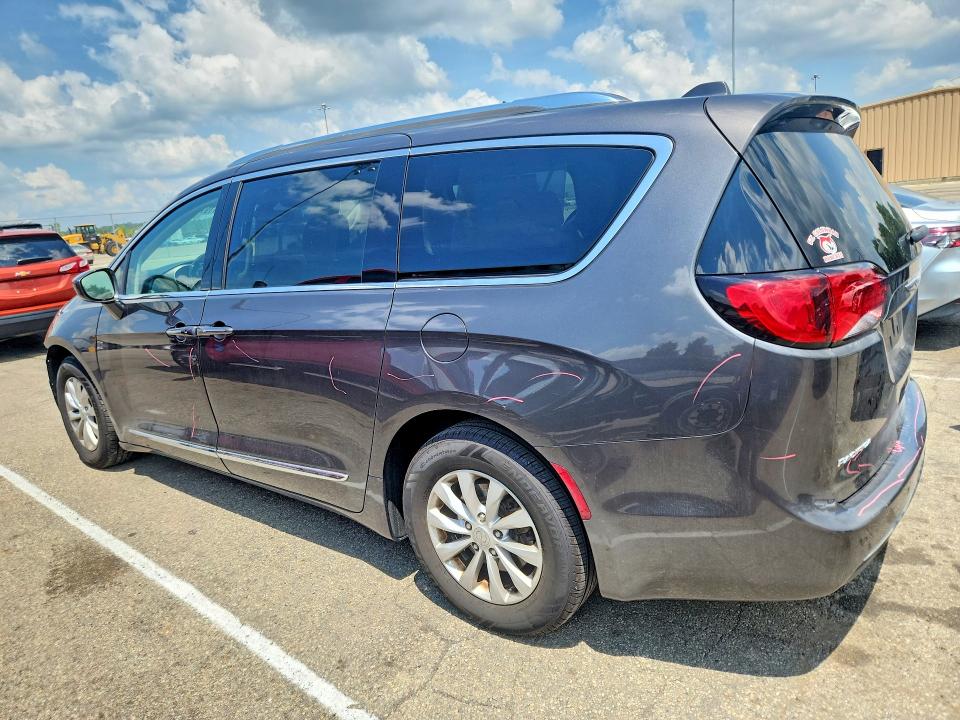 Продаж на аукціоні авто 2018 Chrysler Pacifica, vin: 2C4RC1BG4JR178094, номер лоту: 61197236