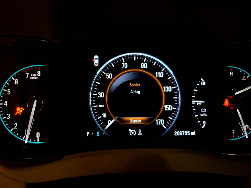 60645066 :رقم المزاد ، 1G4GE5G39FF218615 vin ، 2015 Buick Lacrosse مزاد بيع