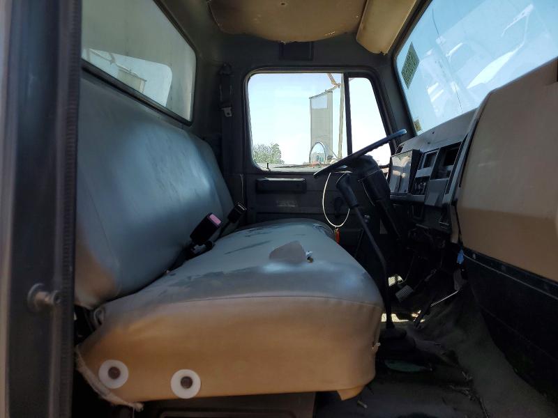61868536 :رقم المزاد ، 1HTSCABM3SH606907 vin ، 1995 International 4000 مزاد بيع