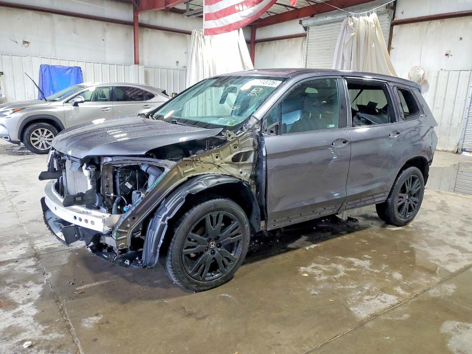 62643726 :رقم المزاد ، 5FNYF8H23MB006498 vin ، 2021 Honda Passport مزاد بيع