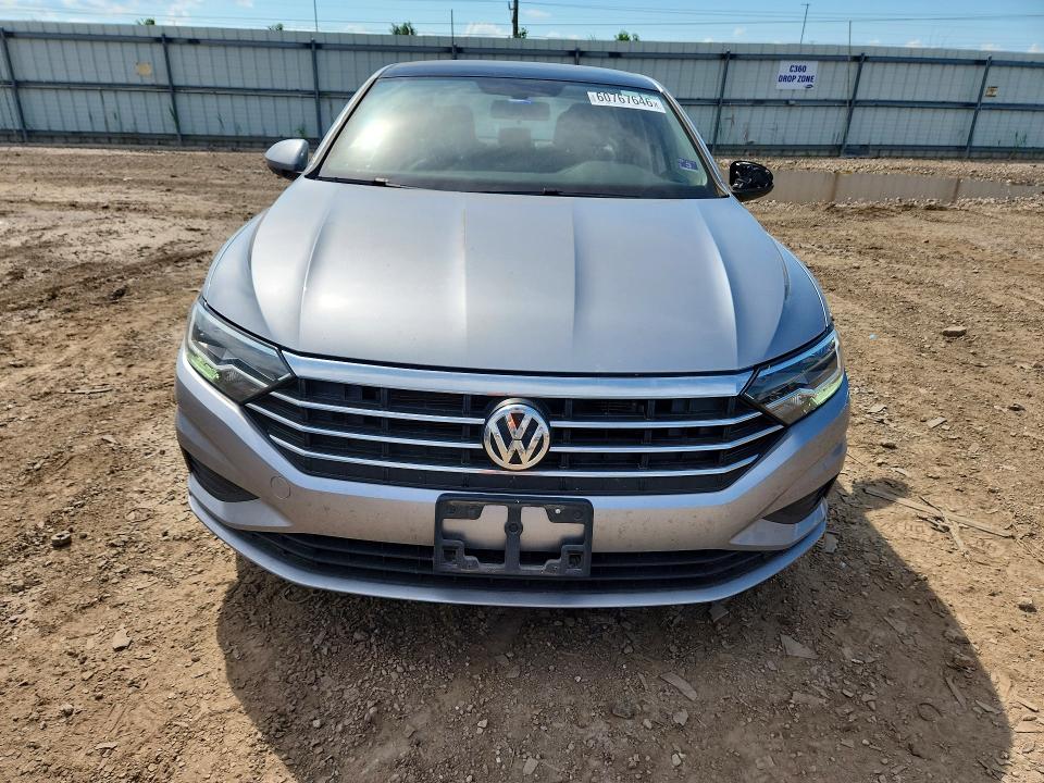60767646 :رقم المزاد ، 3VWC57BU4MM057986 vin ، 2021 Volkswagen Jetta مزاد بيع